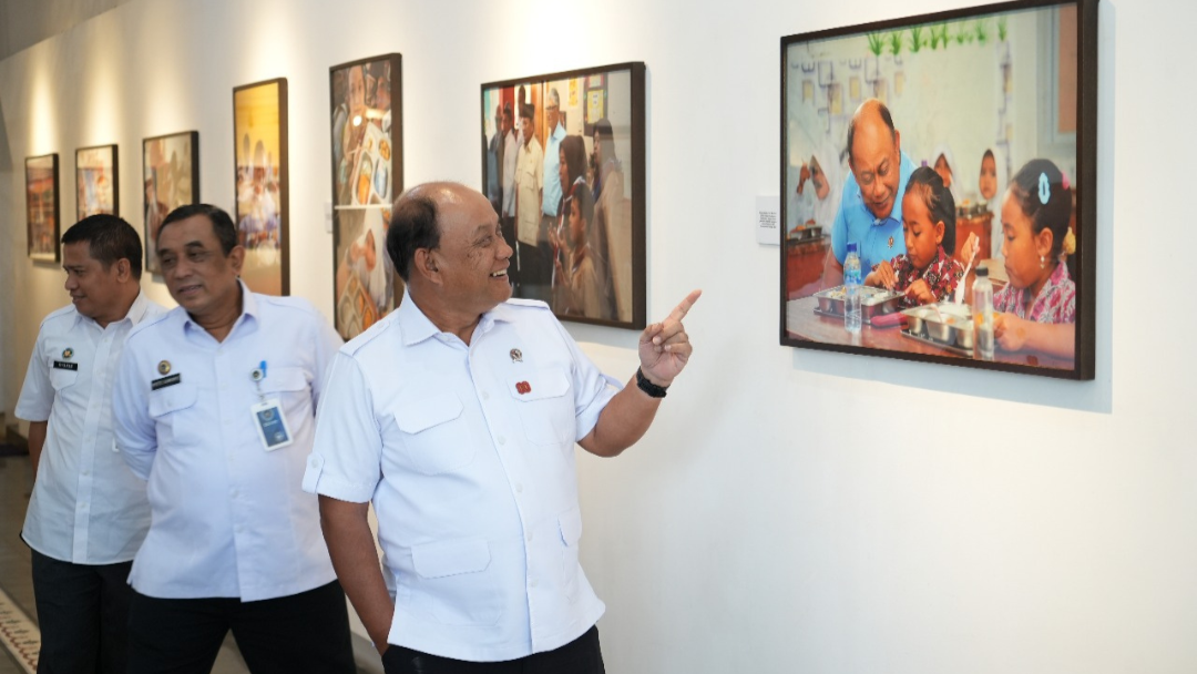 Kepala Badan Gizi Nasional Tanjung Pinang Apresiasi Pameran Fotografi Satu Tahun BGN Tanjung Pinang